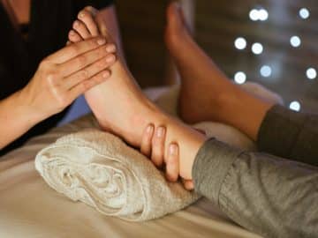 bienfaits rouleau massage pieds